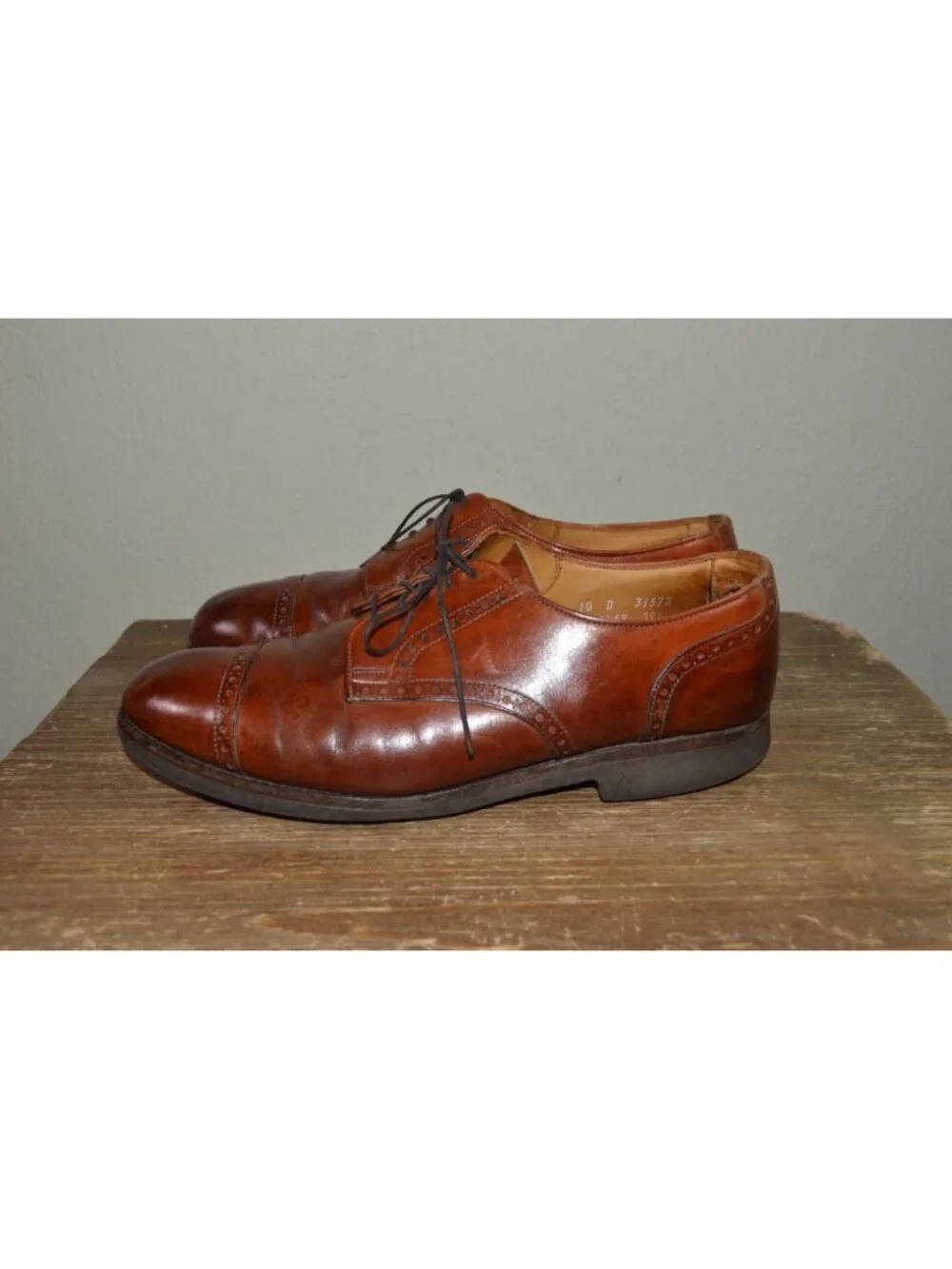Men's Low Top Brown Shoes Size 10 D Leather Oxford Lace Up Wing Tip Classic
